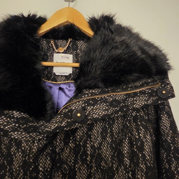 Bebe Vintage Women's Lace Mobwife Boho Jacket With Faux Fur Collar Size Small - Picture 4 of 8